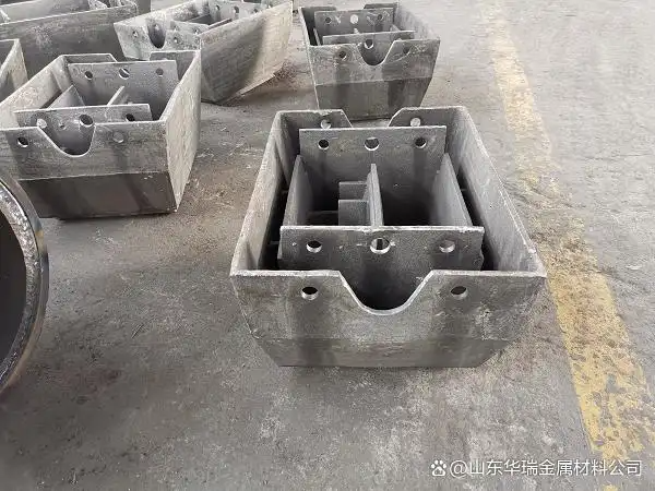 Nozzle tip of pulverized coal burner