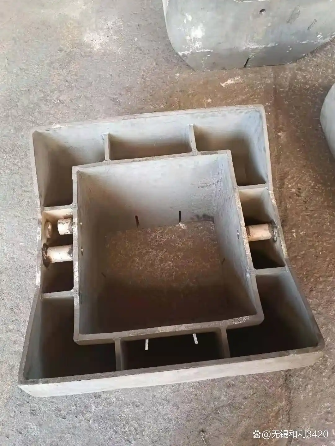 Nozzle tip of pulverized coal burner